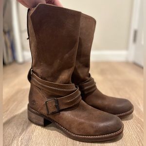 Timberland brown leather boots with side zipper-Frye boot look alike